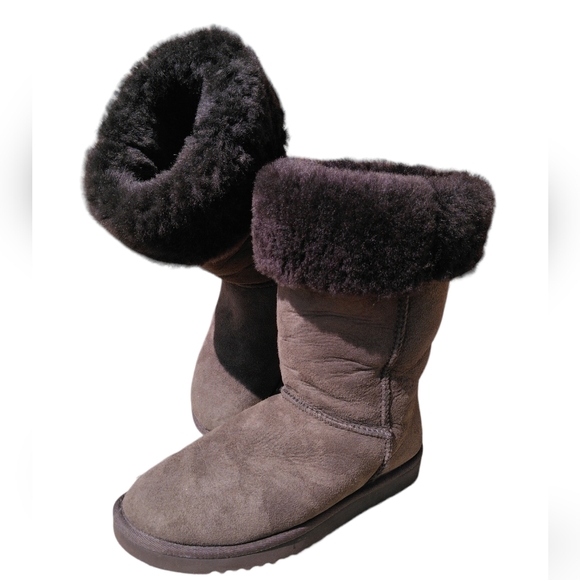 Ugg Australia Size 7 Classic Tall Brown Leather Suede Pull On Boots - Picture 1 of 15